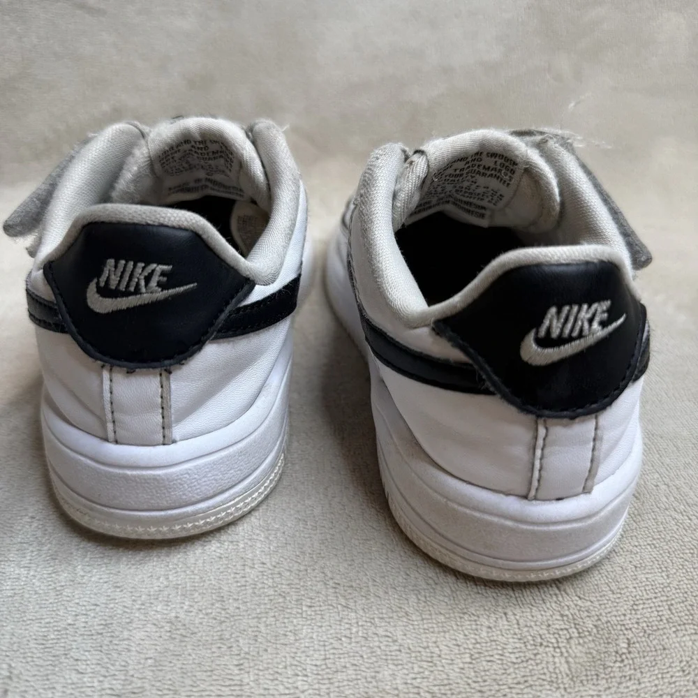 Air Force 1 Nike Boys 11c Sneakers  White/black